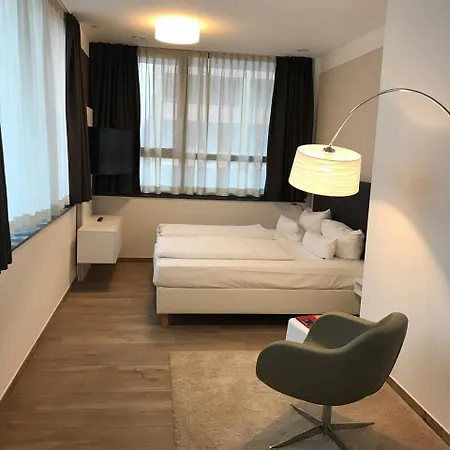 Newton Ξενοδοχείο Χαϊλμπρόν