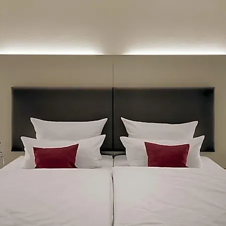 Newton Hotel
