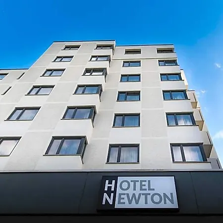 Ξενοδοχείο Newton 4*
