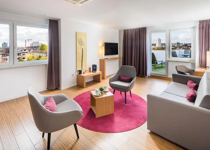 海尔布​​隆牛顿酒店 酒店 海尔布隆